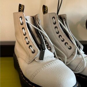 White Saint Clair, leather Dr Martens